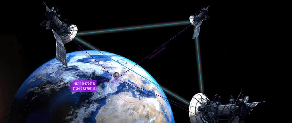 Il mondo con i satelliti che tracciano un gps tracker sulla terra
